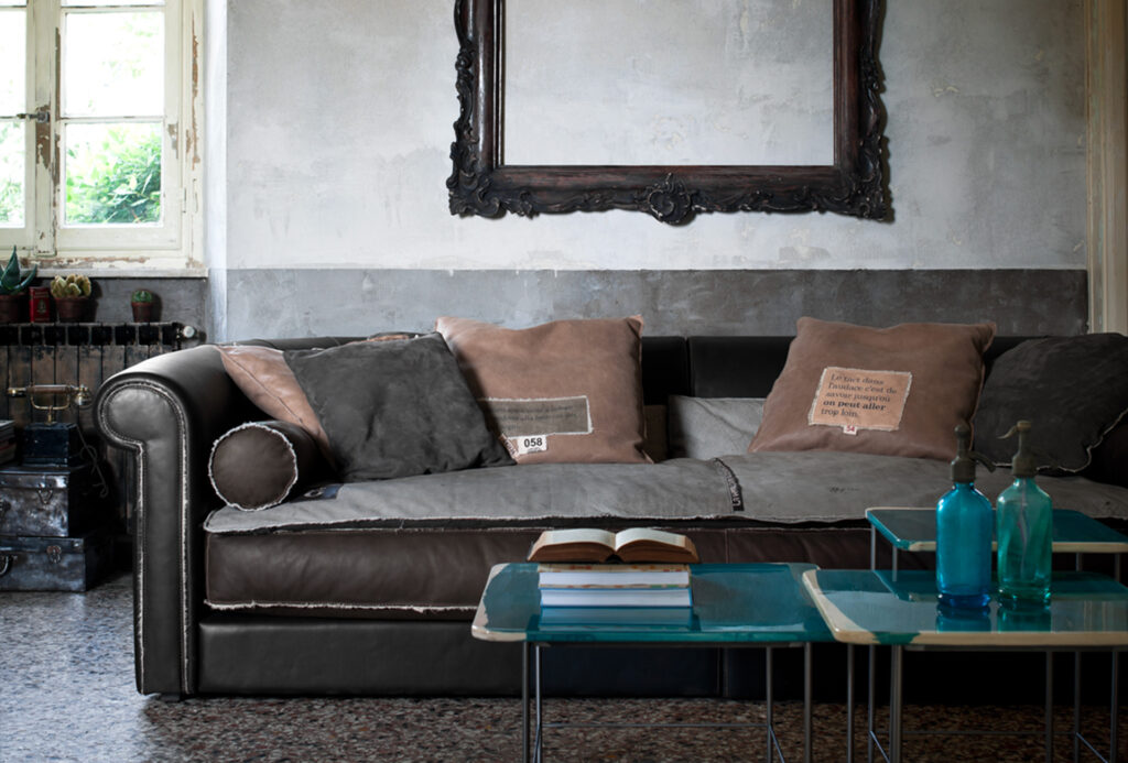 Baxter leather sofas bring the class of authentic Made in Italy design into your home