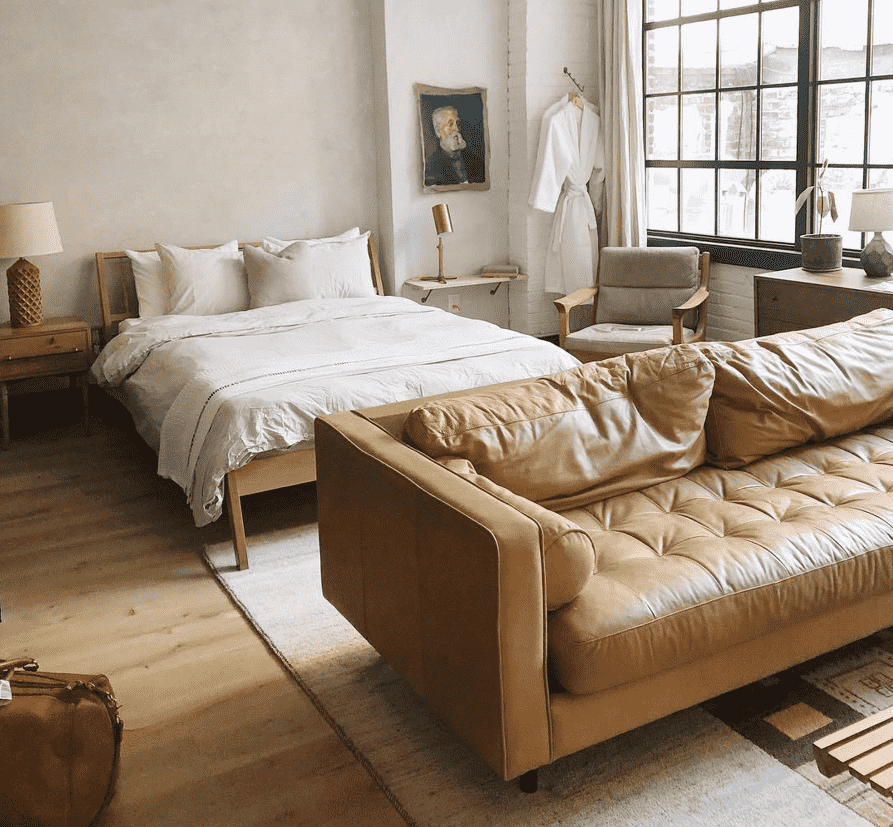 Schlafzimmer mit einem Sofa