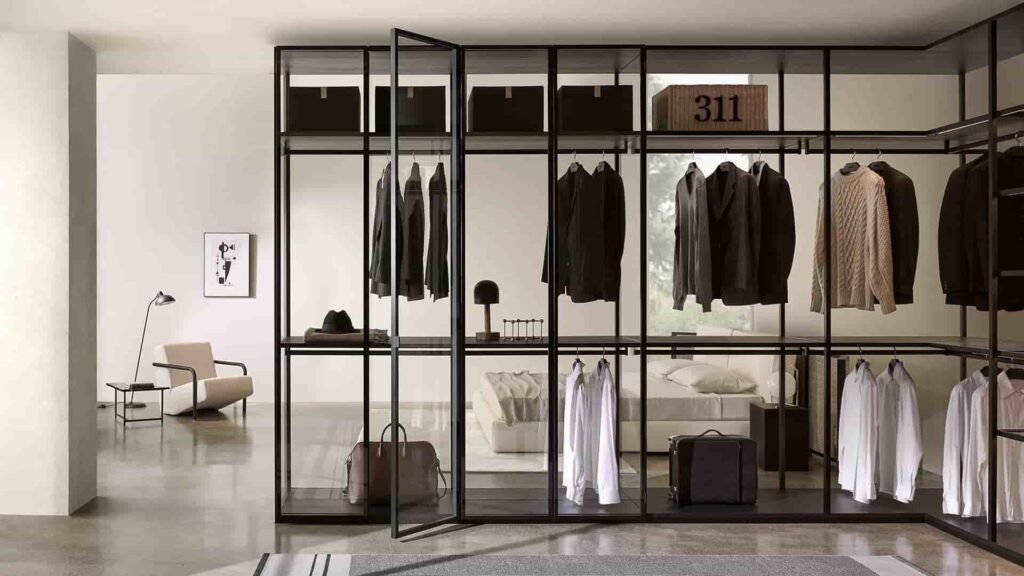 Transparent glass walk-in closet, show off your wardrobe... with elegance without forgetting functionality