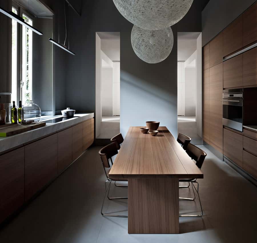 Marble and wood kitchen