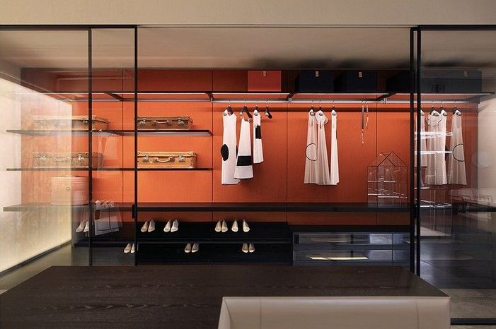 Walk in closet