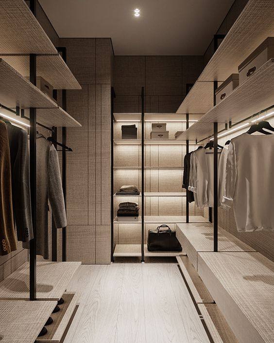 Walk in closet