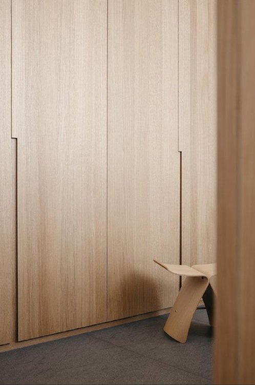 armoire de chambre en bois