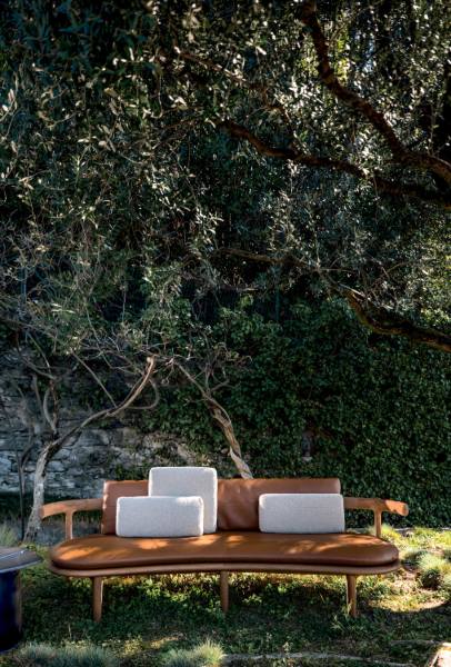 luxurious garden furniture