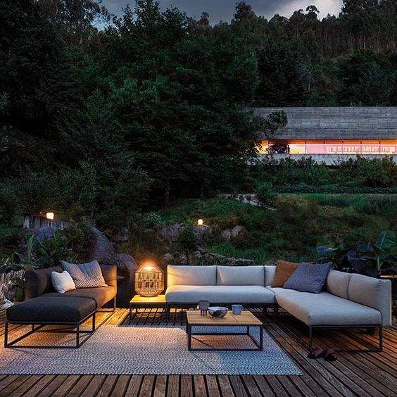  lounge outdoor