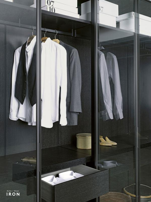 Wardrobe cabinet