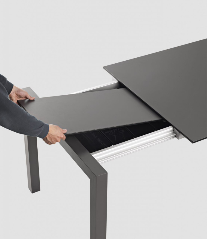 extendable dining table