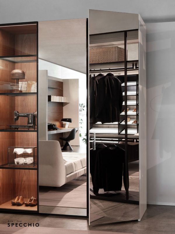 Wardrobe cabinet