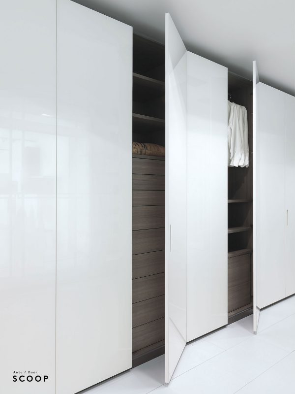 Wardrobe cabinet