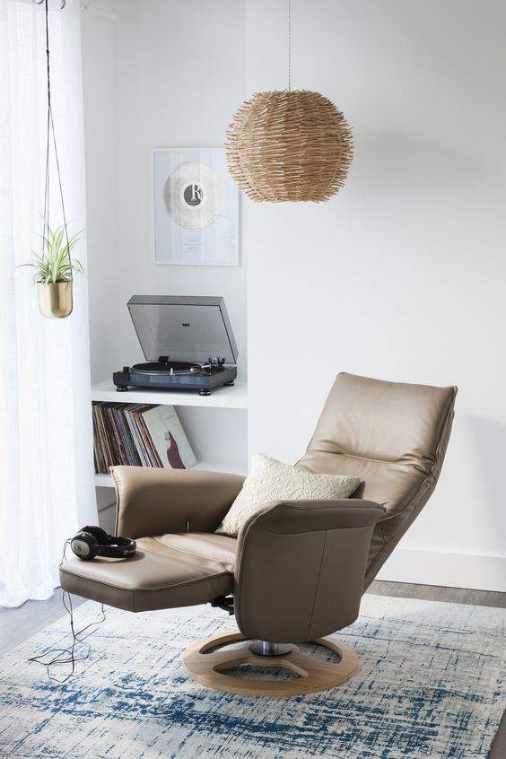 Reclining armchair