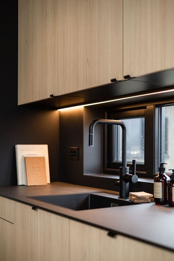 Black and wood kitchen